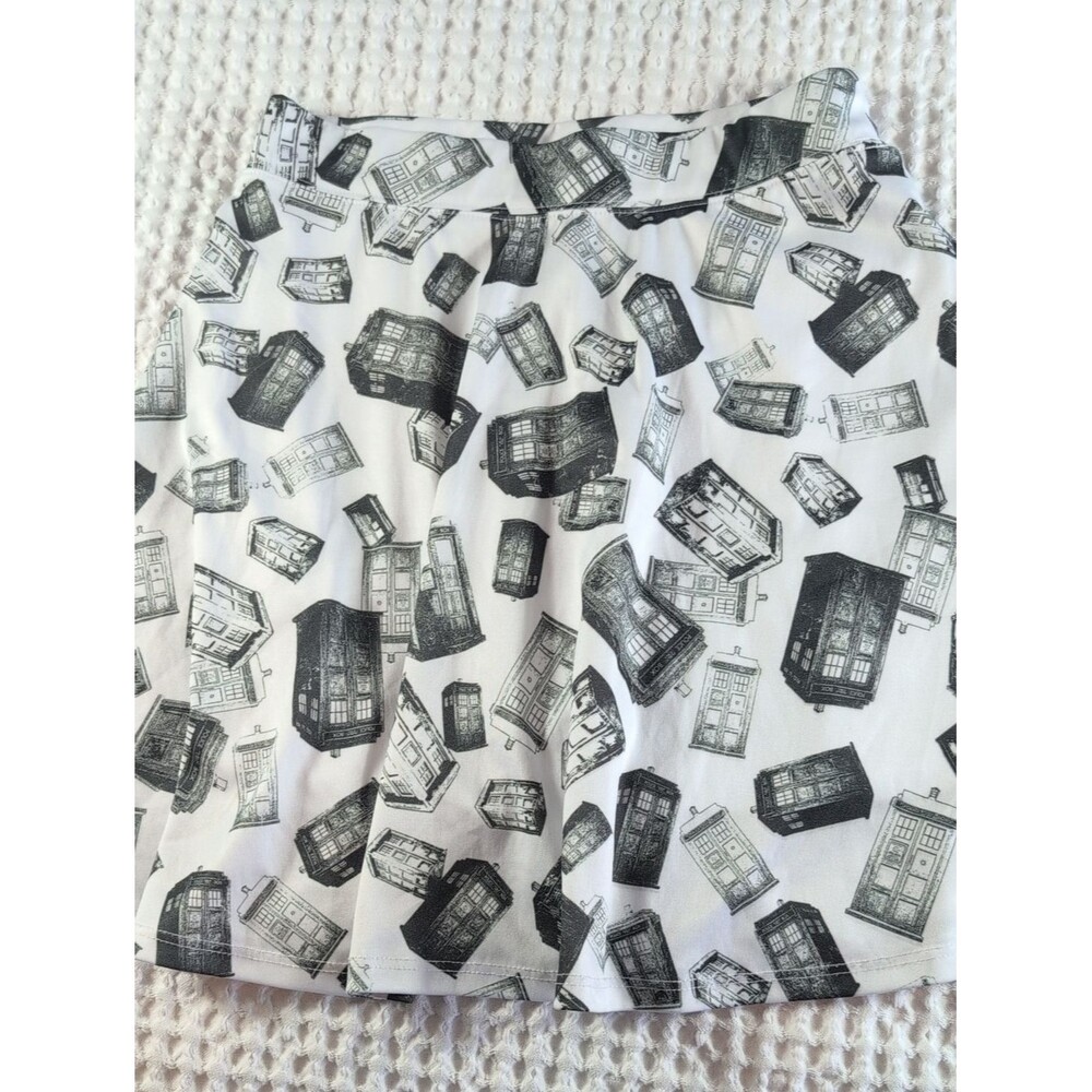 Her Universe Dr Who Tardis Black and White Sci‑Fi Icon Print Skirt Size M